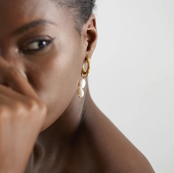 Charm Dangle Pearls Hoop Earrings - Picture 6 of 6